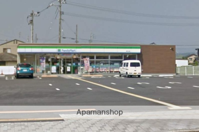 コンビニ　ファミリーマート（コンビニ）まで344m