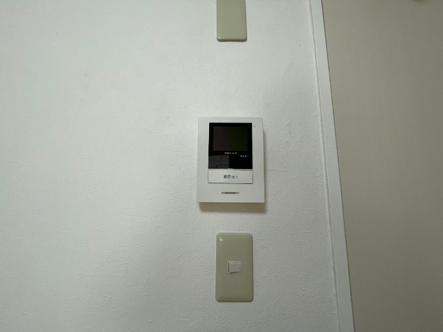 セキュリティ　モニター付きインターホンです。