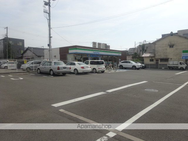 コンビニ　ファミリーマート　和歌山小松原店（コンビニ）まで450m