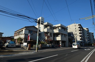 鹿児島市下荒田のマンションの建物外観