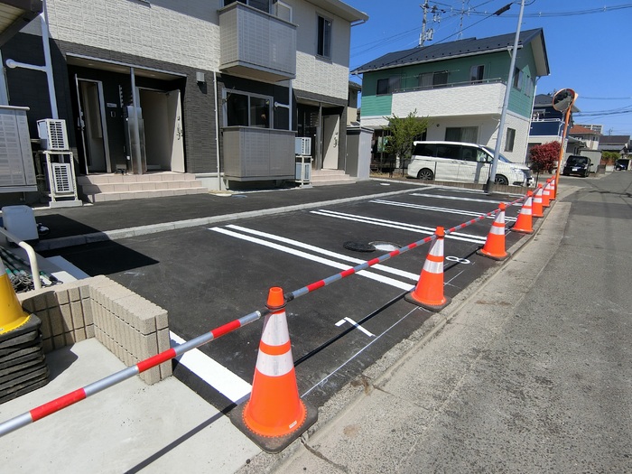 【D-roomかすみ町Bの駐車場】