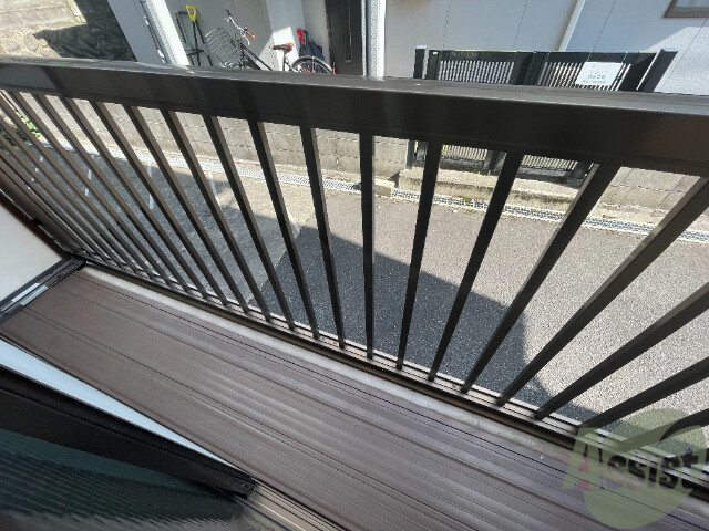 バルコニー　バルコニーは幅があり、広い印象を受けました。