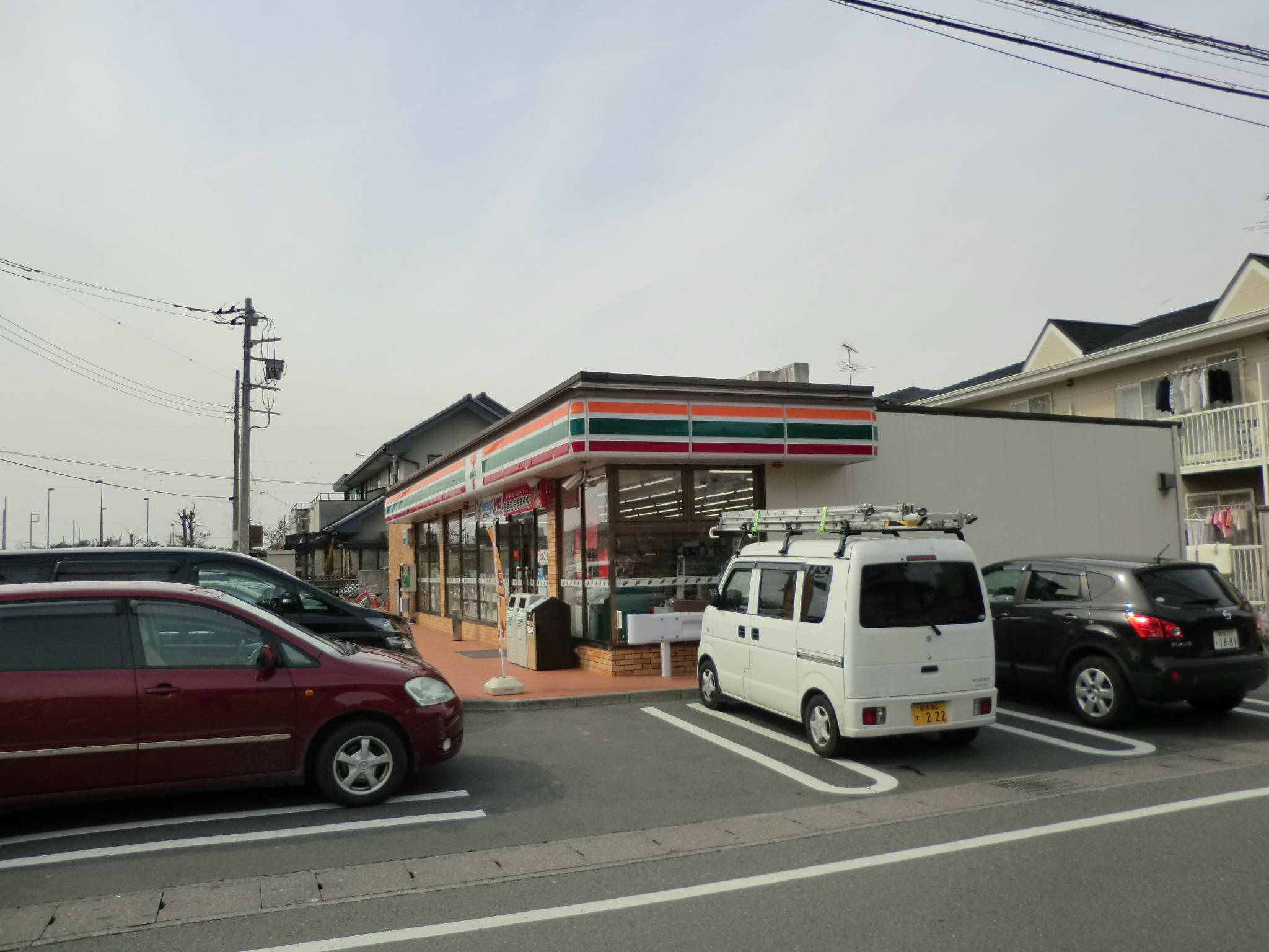 コンビニ　セブンイレブン前橋荒牧町店（コンビニ）まで266m