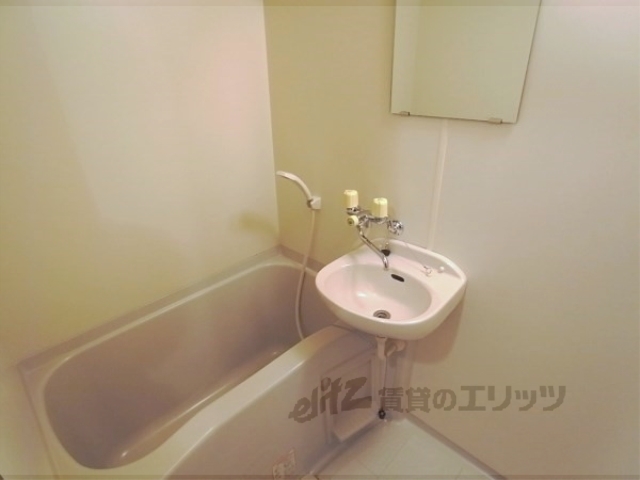 バス・シャワールーム　バス