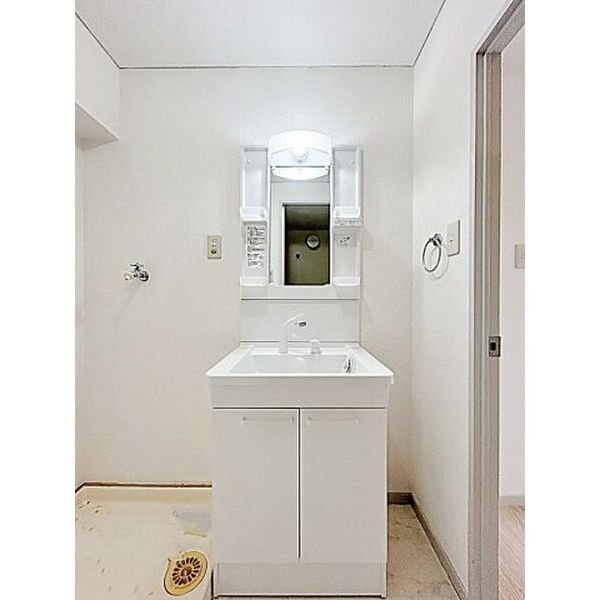 洗面設備　明るい洋室☆収納有り！