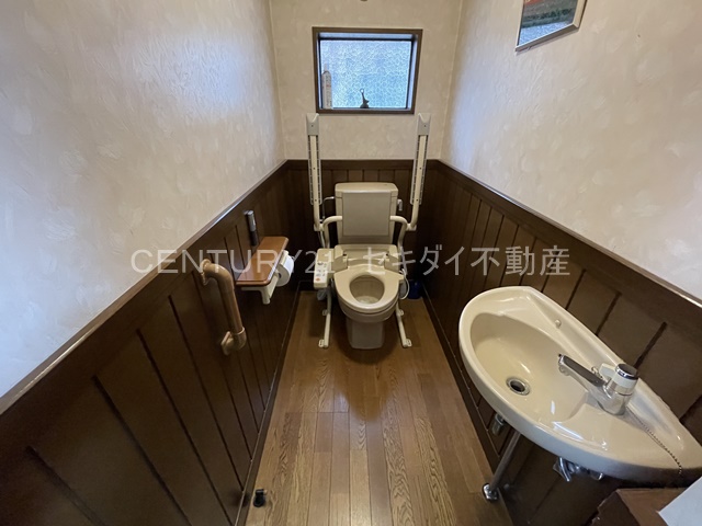 トイレ　トイレ3か所あり