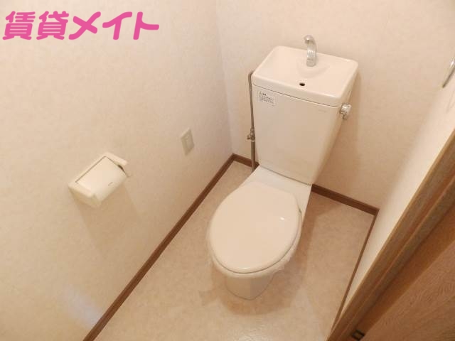 トイレ　別部屋同タイプ