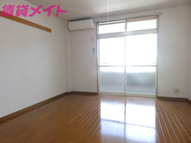 居室・リビング　別部屋同タイプ