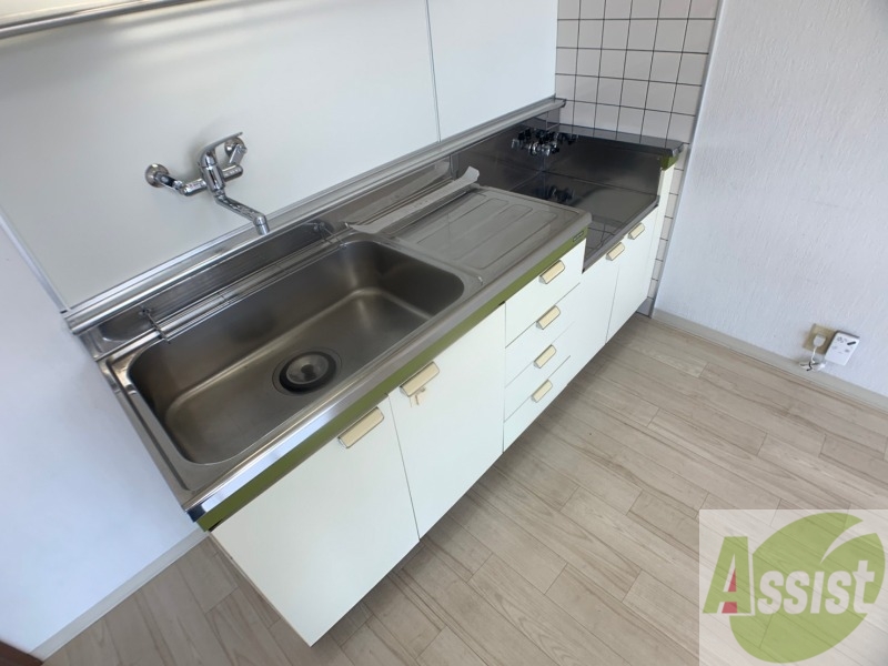 キッチン　キッチンはスペースも広々していて使いやすそうですよ！