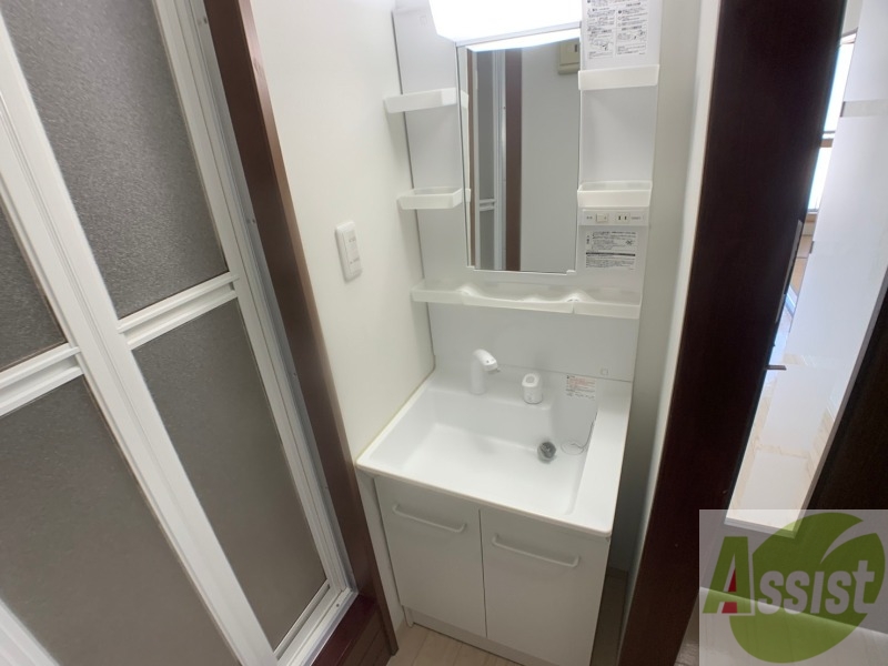 洗面設備　こちらに洗面台があります。朝の洗顔はこちらで。