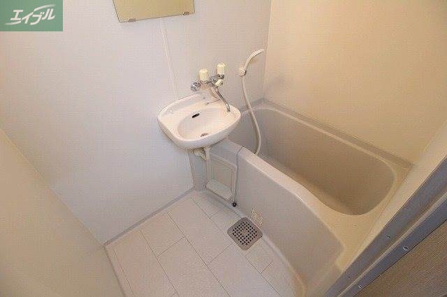 バス・シャワールーム　お風呂（同タイプです）