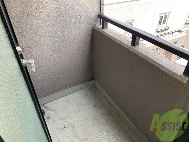 バルコニー　風通しも良いので洗濯物が良く乾くはずです。