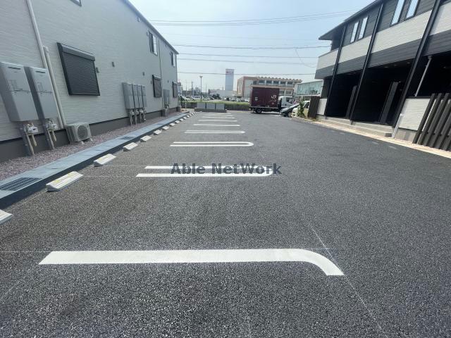 駐車場　駐車場