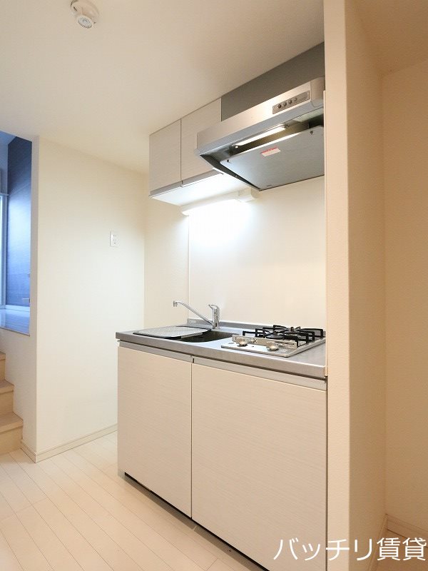 キッチン　画像は同型タイプの為現状を優先致します。