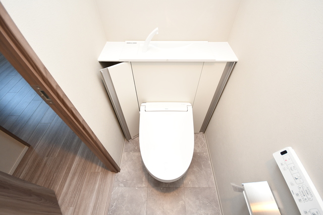 トイレ　トイレ