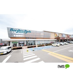 スーパー　メッサオークワガーデンパーク和歌山店（スーパー）まで669m