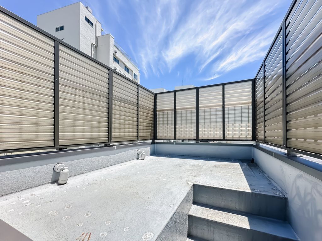 バルコニー　屋上