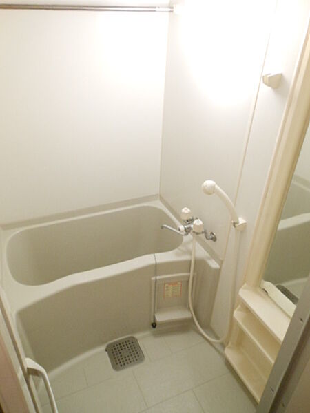 バス・シャワールーム　※別部屋の参考写真です。