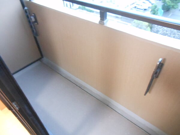 バルコニー　※別部屋の参考写真です。