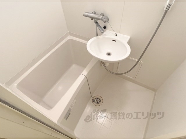 バス・シャワールーム　バス