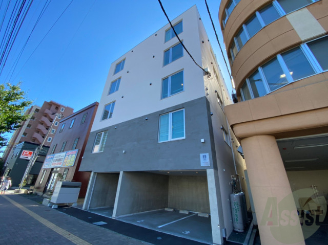 建物外観　札幌市中央区北二条東「ブルーイング苗穂駅前」