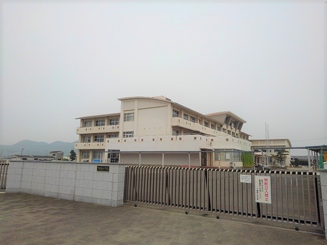 小学校　三豊市立下高瀬小学校（小学校）まで1000m