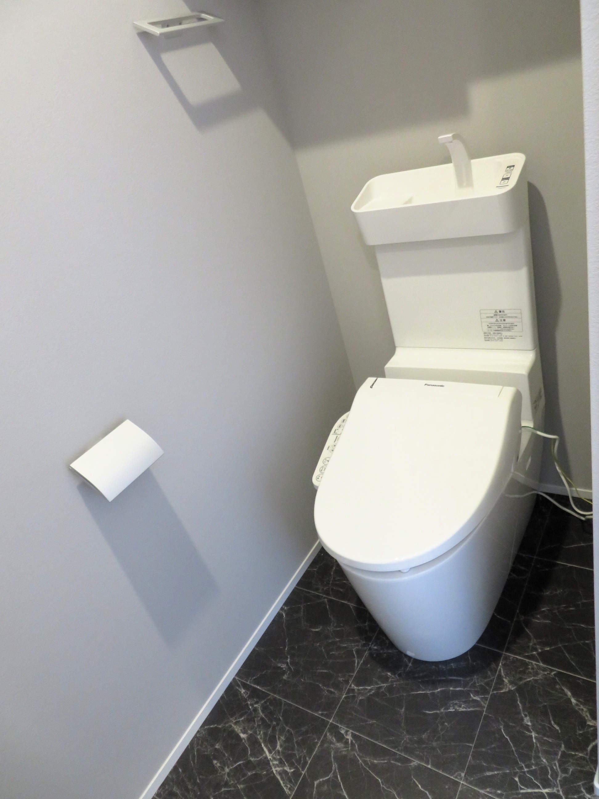トイレ　ウォシュレット付きトイレです。