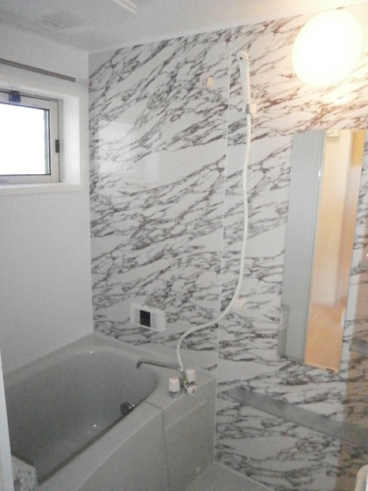 バス・シャワールーム