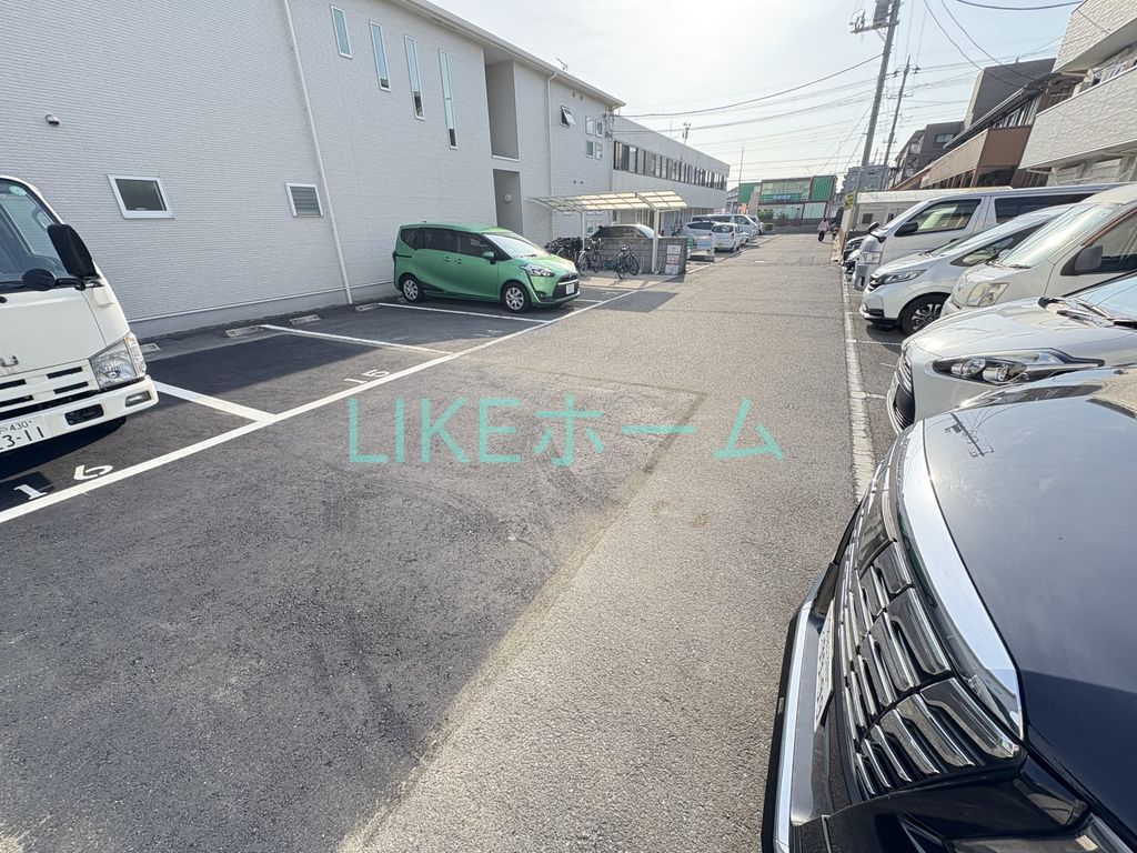 駐車場　駐車場