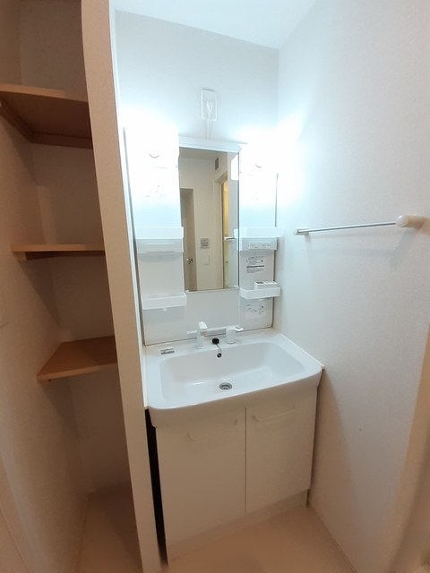 洗面設備　忙しい朝に便利なシャンプードレッサー