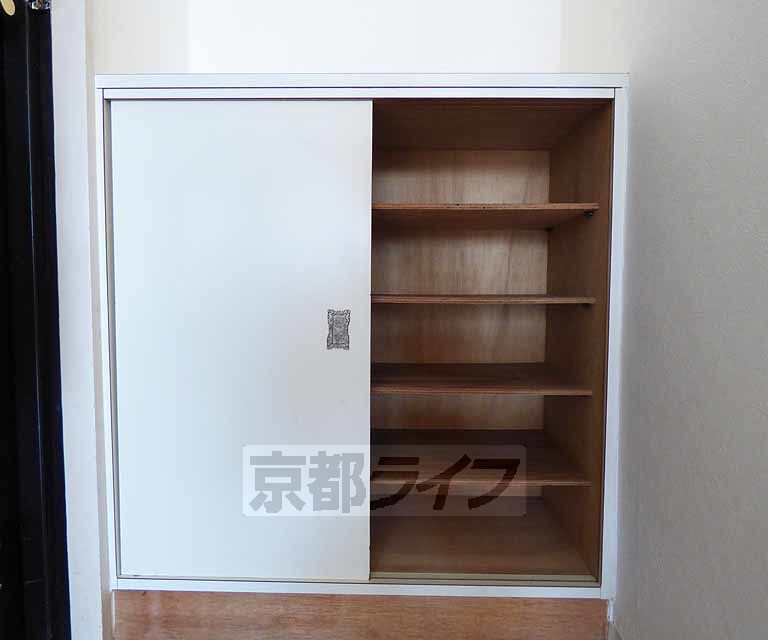 収納　シューズボックスです。