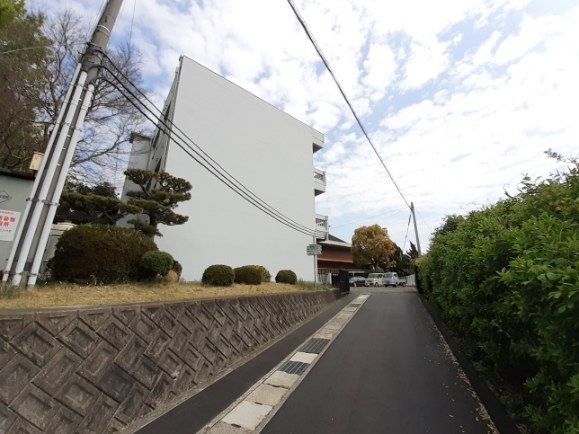 病院　善通寺市立南部小学校（病院）まで1900m