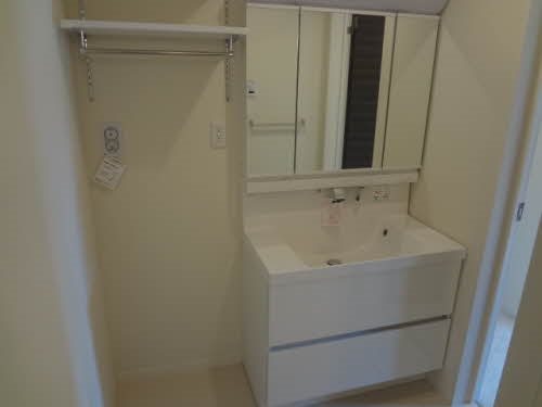 洗面設備　同型タイプ