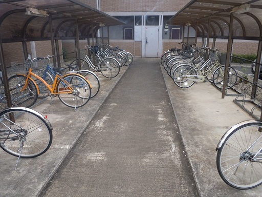 その他設備　しっかり屋根付き駐輪場