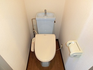 トイレ　ウォシュレット付き！