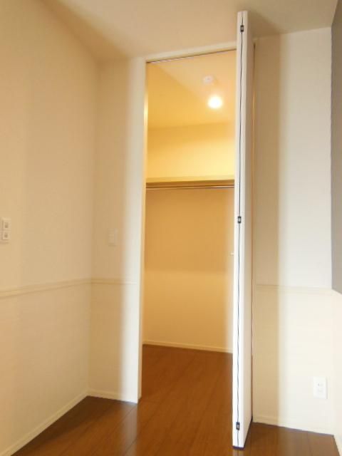 収納　☆たっぷりしまえるウォークイン収納☆