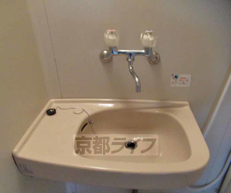 洗面設備　洗面台になります。