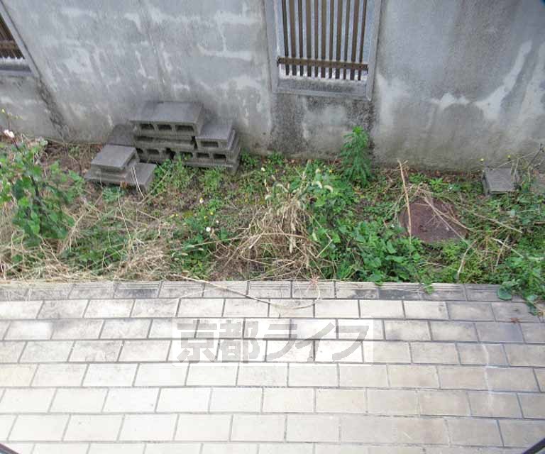 バルコニー　庭になります。