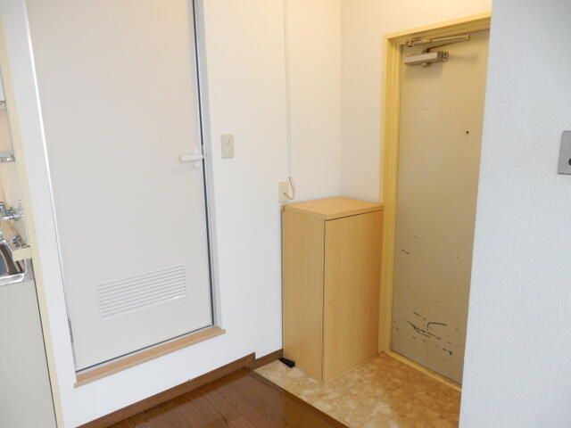 玄関　シューズボックスあり※別室参考写真です。