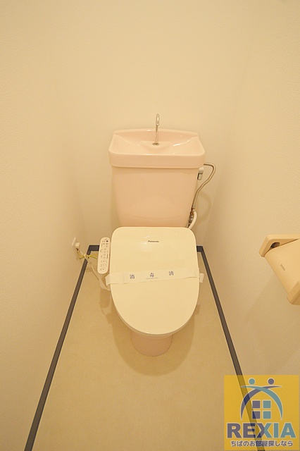 トイレ　別号室のお写真です