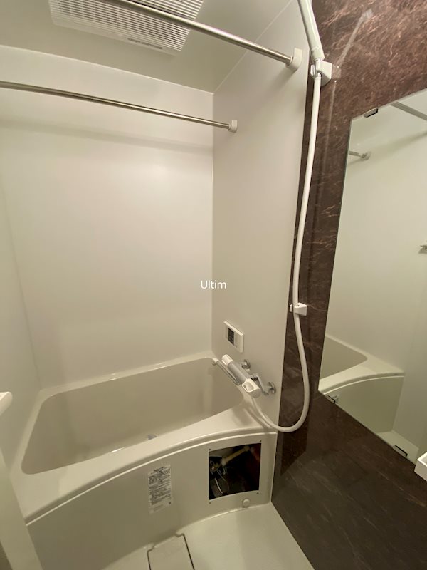 バス・シャワールーム　違うお部屋の写真です。ご参考までに