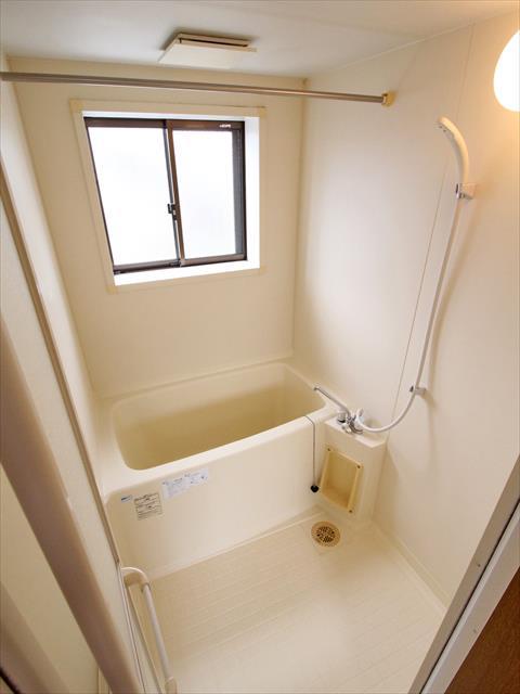 バス・シャワールーム　松山市古三津　サンコーポＫＹ　浴室