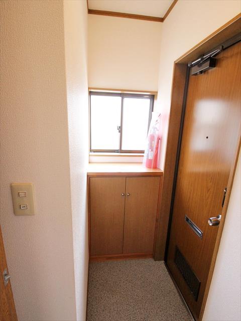 玄関　松山市古三津　サンコーポＫＹ　玄関