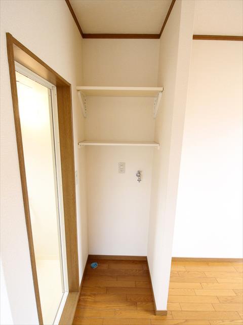 その他設備　松山市古三津　サンコーポＫＹ　室内洗濯機置場