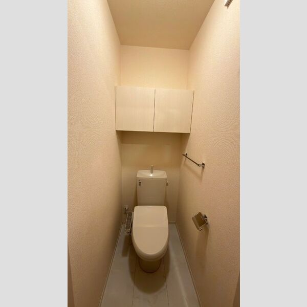 トイレ　温水洗浄暖房便座