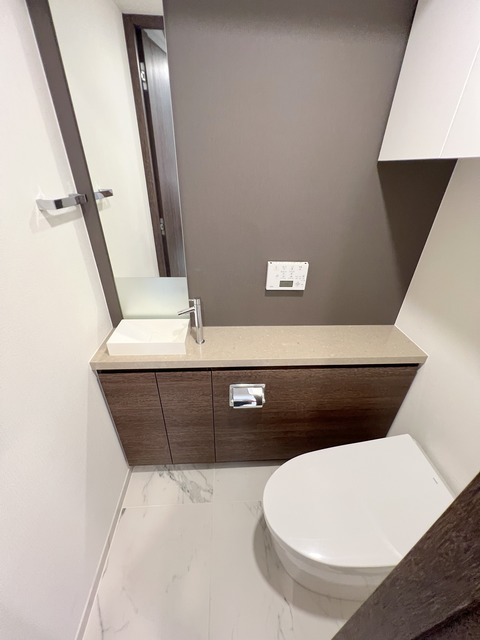 トイレ　★温水洗浄便座★