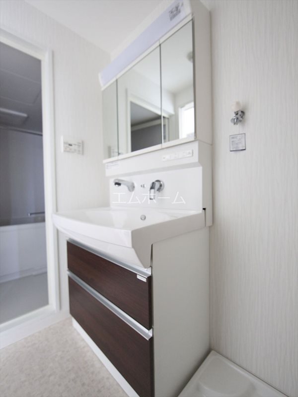 洗面設備　脱衣所　シャンプードレッサー