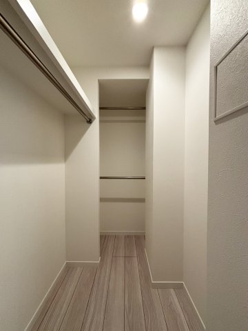 収納　6帖洋室のWIC