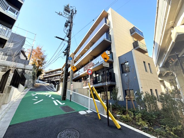 建物外観　【コンフォリア・リヴ文京護国寺】