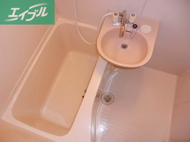 バス・シャワールーム　バスルーム